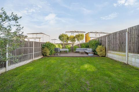 10 Sir James Moody Way, Coulsdon, CR5 3GX