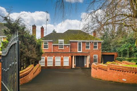 6 bedroom detached house to rent, 7 Rookwood Drive, Wightwick