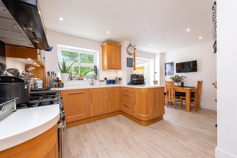 5 bedroom detached house for sale, Heathside Park, Camberley, Surrey, GU15