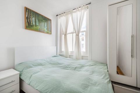 1 bedroom flat to rent, Colville Gardens, Portobello, London, W11