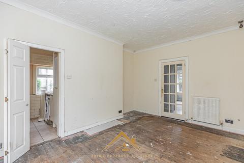 152 Croftside Avenue, Glasgow, G44 5ND