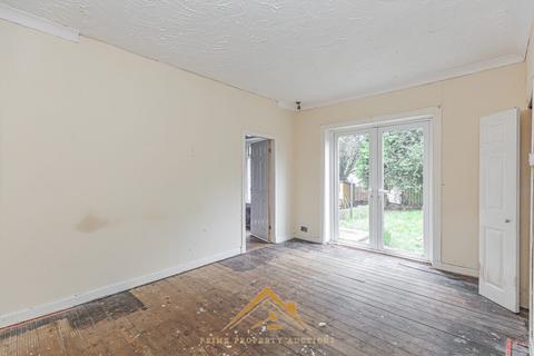 152 Croftside Avenue, Glasgow, G44 5ND
