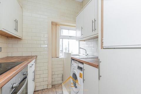 152 Croftside Avenue, Glasgow, G44 5ND