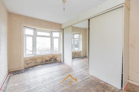 152 Croftside Avenue, Glasgow, G44 5ND