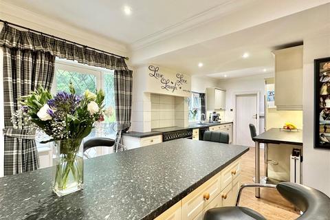 4 bedroom detached house for sale, Buxton Road West, Disley, Stockport