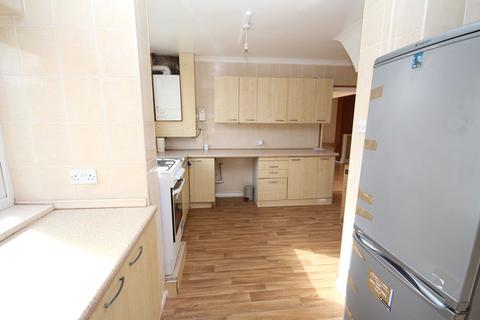 4 bedroom semi-detached house to rent, Watery Lane, Northolt UB5