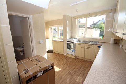 4 bedroom semi-detached house to rent, Watery Lane, Northolt UB5