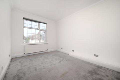 undefined, Ballards Lane, Finchley Central