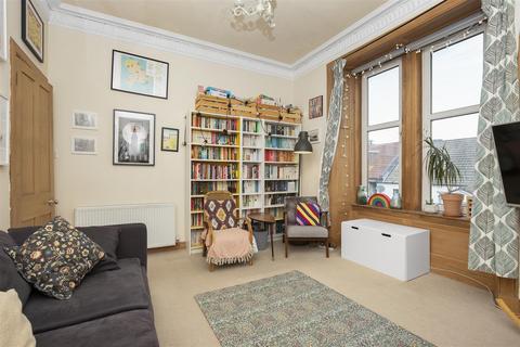 71b Appin Crescent, Dunfermline, KY12 7QT