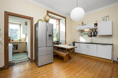 71b Appin Crescent, Dunfermline, KY12 7QT