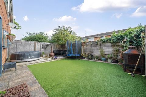 5 Meon Road, Oakley, Basingstoke, RG23 7AL