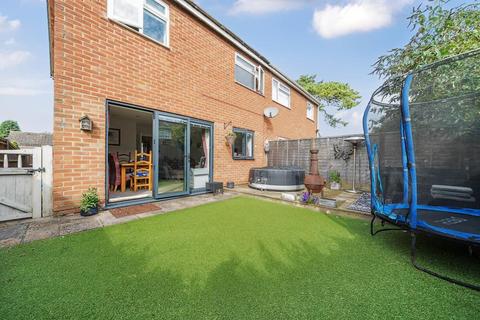 5 Meon Road, Oakley, Basingstoke, RG23 7AL