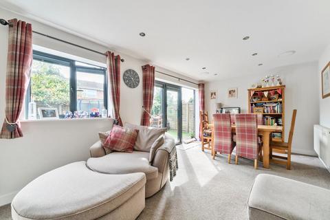 5 Meon Road, Oakley, Basingstoke, RG23 7AL