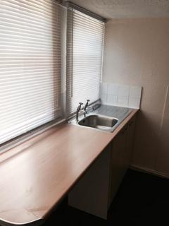 2 bedroom terraced house to rent, Longroyd Grove, Leeds LS11