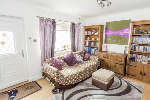 2 bedroom terraced house for sale, Burghley Close, Desborough