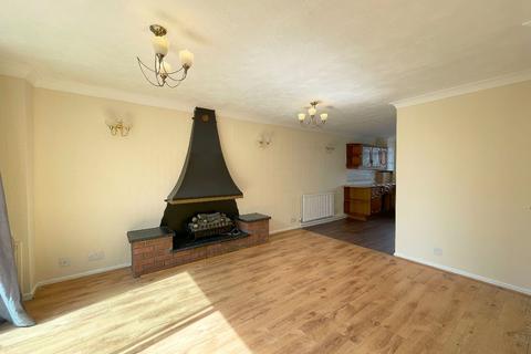 37 Okehampton Square, Romford, RM3 8YA