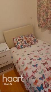 3 bedroom semi-detached house to rent, Lime Grove, Hayes