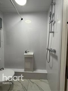 3 bedroom semi-detached house to rent, Lime Grove, Hayes