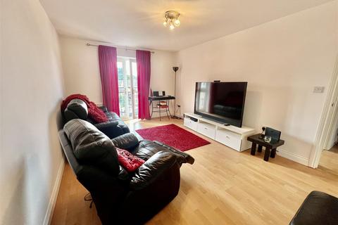 2 bedroom flat for sale, Sandringham Court, Darlington