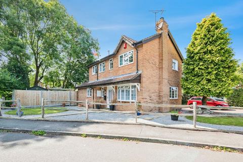 4 bedroom detached house for sale, Elder Close, Southampton SO40