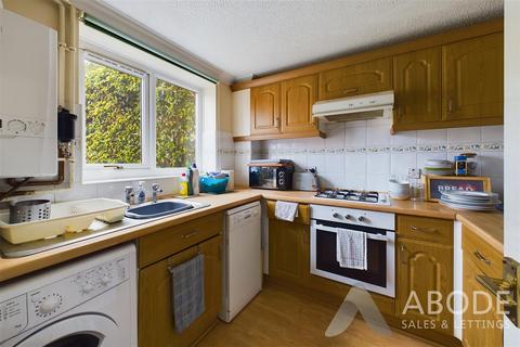 15 Severn Close, Uttoxeter, ST14 8UJ