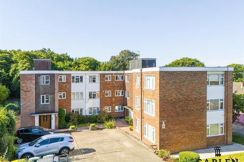 Ardmore Lane, Buckhurst Hill