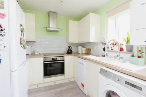 2 bedroom terraced house for sale, Aylewyn Green, Kemsley