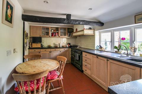 4 bedroom detached house for sale, Wantage Road, Newbury RG14