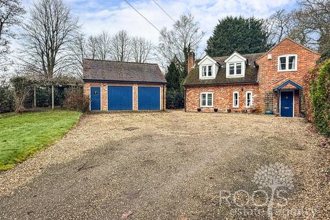 4 bedroom detached house for sale, Wantage Road, Newbury RG14