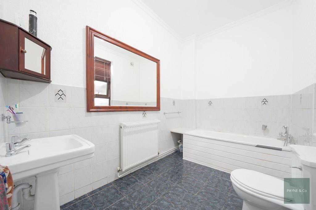 Ground floor bathroom/wc