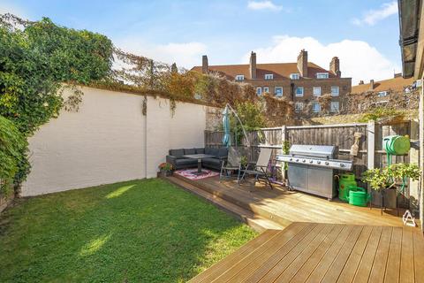 3 bedroom terraced house for sale, Vestry Mews, Camberwell SE5