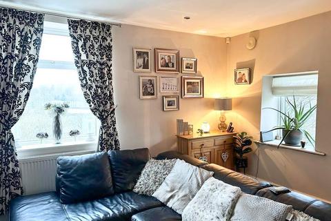 8 Colne Road, Cowling, Keighley, BD22 0BZ