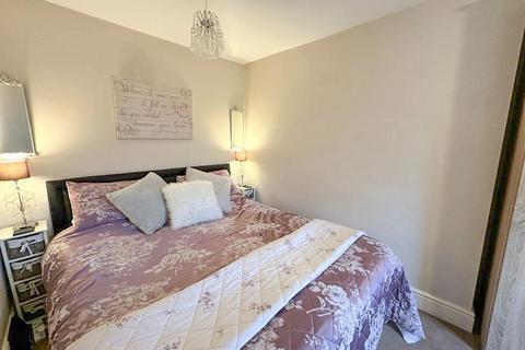 8 Colne Road, Cowling, Keighley, BD22 0BZ