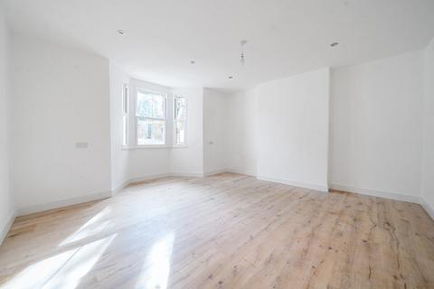 1 bedroom apartment for sale, Coningham Road, Shepherds Bush