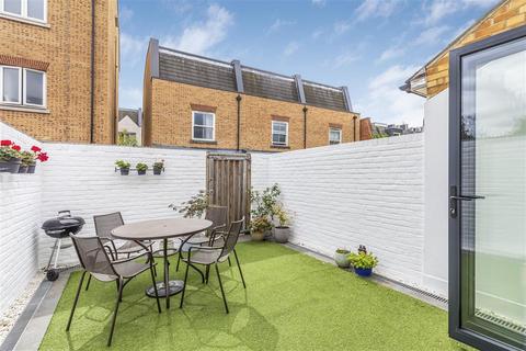 3 bedroom terraced house for sale, Balham New Road, SW12