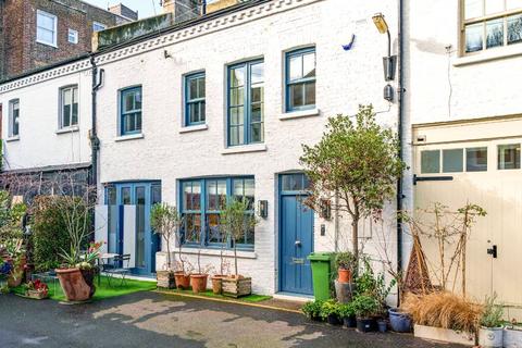 3 bedroom terraced house to rent, Codrington Mews, London, W11