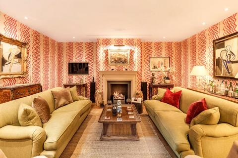 3 bedroom terraced house to rent, Codrington Mews, London, W11