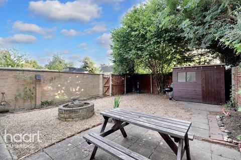 3 bedroom end of terrace house for sale, Dundee Close, Cambridge