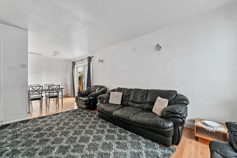 3 bedroom end of terrace house for sale, Mashie Road, Acton