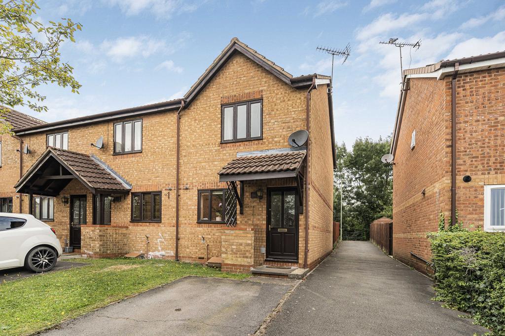 Coopers Green, Bicester, OX26 2 bed end of terrace house for sale £