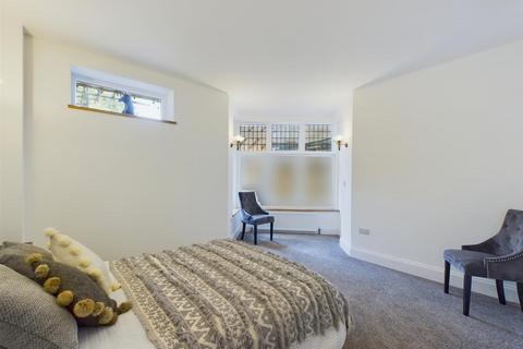 2 bedroom apartment for sale, Temple Road, Buxton