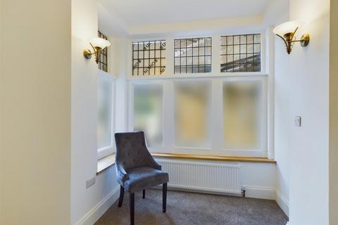 2 bedroom apartment for sale, Temple Road, Buxton