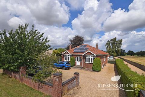 3 bedroom detached bungalow for sale, Grimston Road, King's Lynn PE30