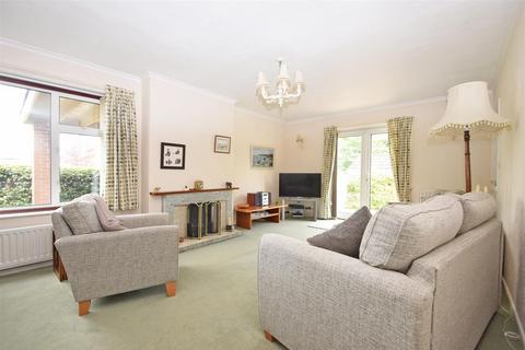 3 bedroom detached house for sale, Shrewsbury Road, Bomere Heath, Shrewsbury