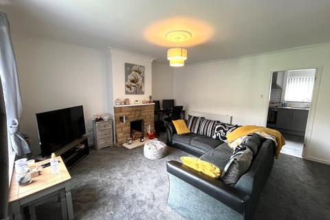 3 bedroom terraced house to rent, Hainworth Wood Road, Keighley, BD21