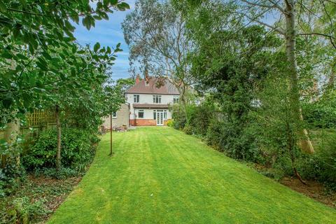 4 bedroom semi-detached house for sale, Leeds LS17