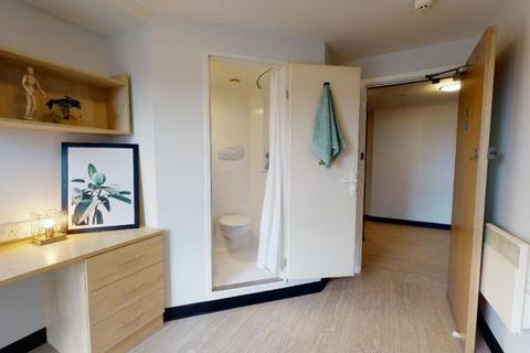 1 bedroom in a flat share to rent, Silver En Suite  at Exchange, 143 Lower Parliament Street NG1