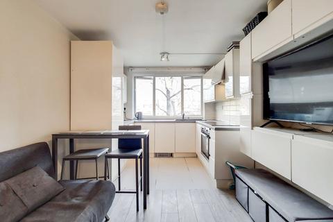 2 bedroom flat to rent, O'Leary Square, Stepney, London, E1