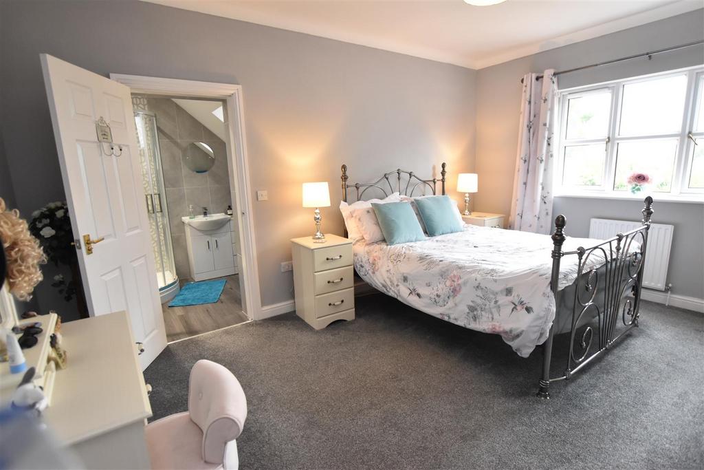 Bedroom 2 (rear)