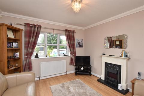 24 East End, Kirmington, Ulceby, DN39 6YS